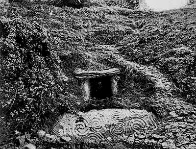 oldNewgrange2.jpg